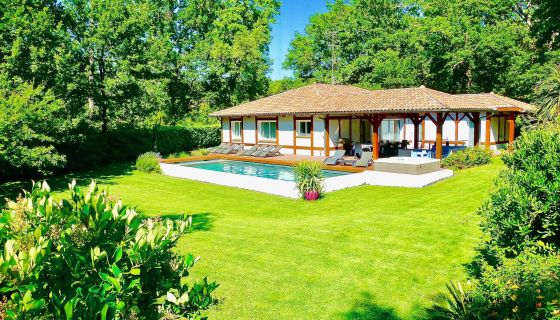 A vendre MAISON  5 PIECES 205 M2 BORD DE MER MOLIETS ET MAA