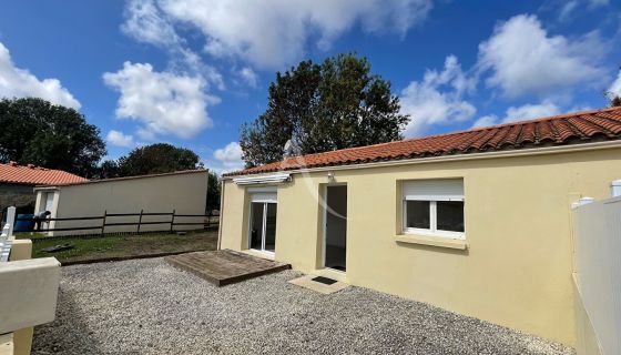 A vendre MAISON  3 PIECES 480 M2  LE BERNARD