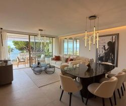 A louer APPARTEMENT T4 101 M2 TERRASSE PIEDS DANS L'EAU CANNES