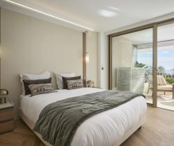 A louer APPARTEMENT T4 101 M2 TERRASSE PIEDS DANS L'EAU CANNES