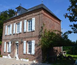 A vendre Maison de maître et centre équestre à  vendre proche Veules les roses et St Valery en caux (76)
