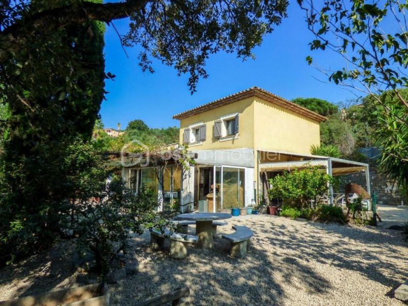 A louer MAISON  6 PIECES 180 M2 BORD DE MER SAINTE MAXIME