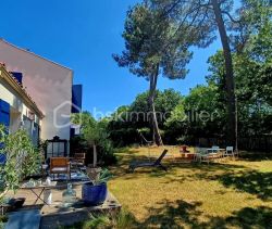 A louer MAISON  5 PIECES 158 M2 BORD DE MER LES SABLES D OLONNE