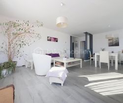 A louer APPARTEMENT T3 77 M2  BEZIERS