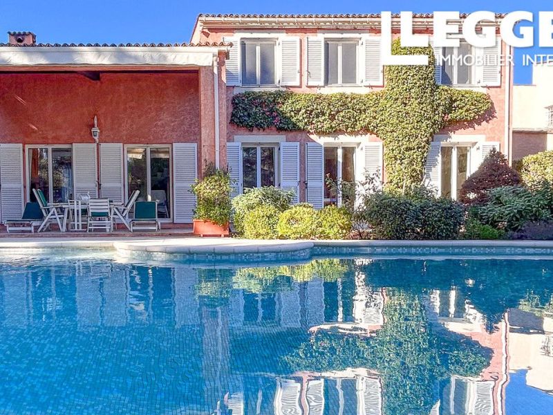 A vendre MAISON  5 PIECES 133 M2 BORD DE MER VILLENEUVE LOUBET