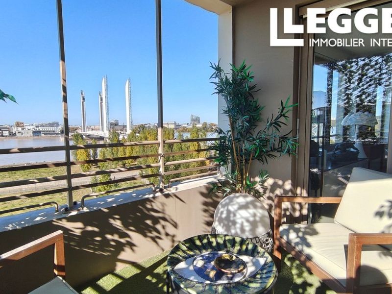 A louer APPARTEMENT NEUF T5 90 M2  BORDEAUX