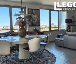 A louer APPARTEMENT NEUF T5 90 M2  BORDEAUX