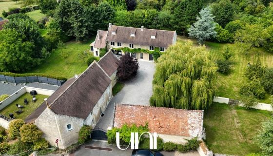 A vendre LONGèRE  13 PIECES 500 M2  REVIERS