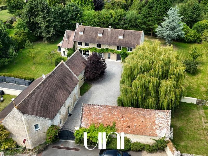 A vendre LONGèRE  13 PIECES 500 M2  REVIERS