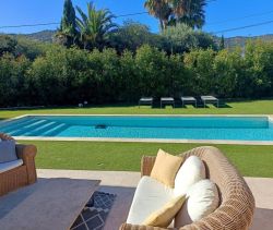 A vendre MAISON  5 PIECES 140 M2  PLAN DE LA TOUR