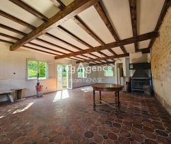 A louer MAISON  DE MAîTRE  SAINT JEAN D ANGELY