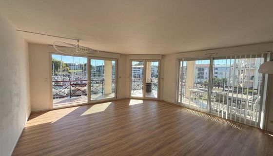 A louer APPARTEMENT DE PRESTIGE T4 135 M2 TERRASSE  ROCHEFORT