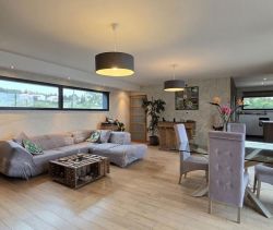 MAISON  BOIS  VINGRAU