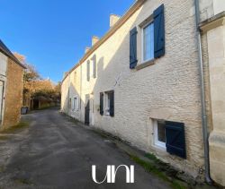 A louer MAISON  DE MAîTRE BORD DE MER THAON