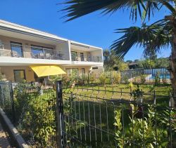 A louer APPARTEMENT DE PRESTIGE T2 48 M2 TERRASSE BORD DE MER SAINT RAPHAEL