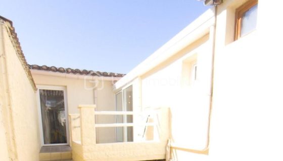 A louer APPARTEMENT NEUF T4 74 M2 TERRASSE  NIMES