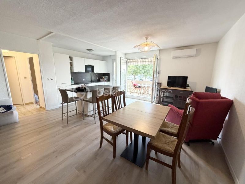 A louer APPARTEMENT NEUF T2 52 M2 TERRASSE BORD DE MER HYERES