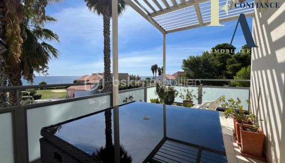 A louer APPARTEMENT DE PRESTIGE T3 70 M2 TERRASSE BORD DE MER MEZE