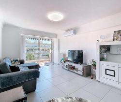 A louer APPARTEMENT T3 67 M2 BORD DE MER CANNES