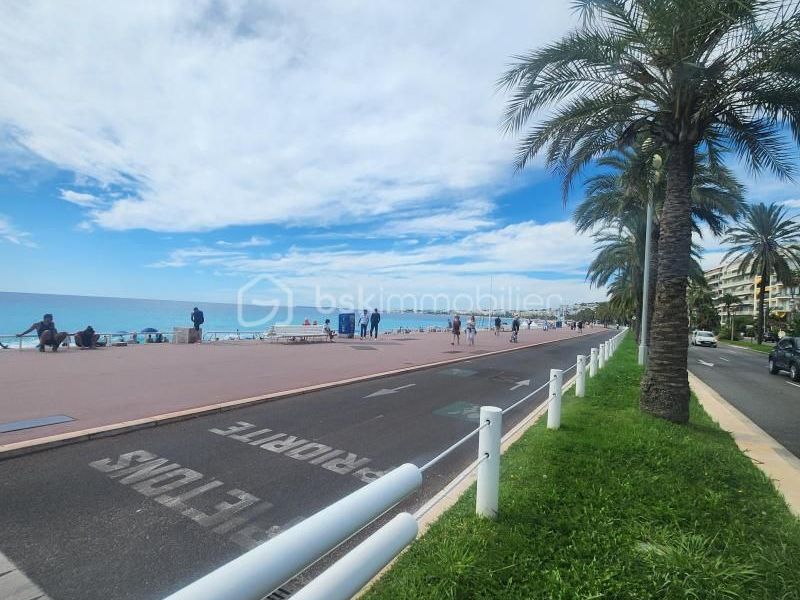A louer APPARTEMENT T2 50 M2 BORD DE MER NICE