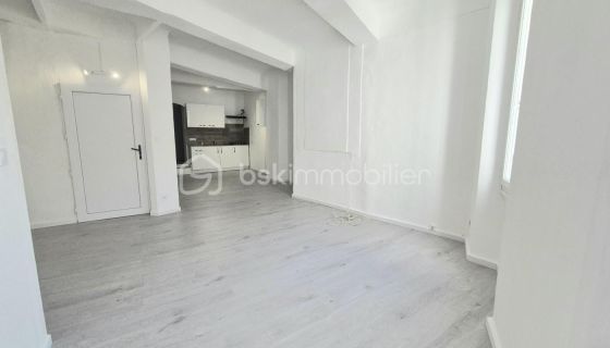 A louer APPARTEMENT T3 65 M2  CUERS