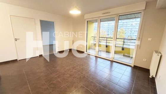 A louer APPARTEMENT T2 44 M2  CAEN
