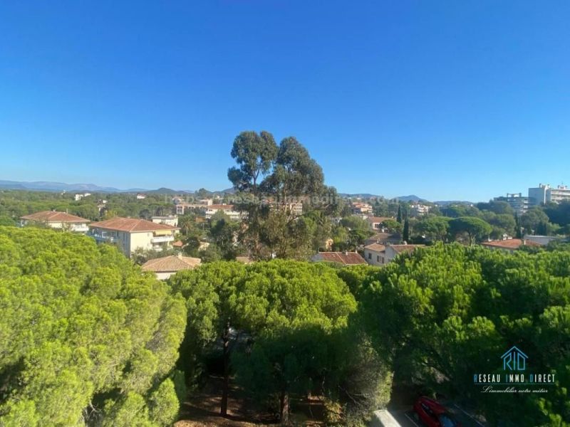 A louer APPARTEMENT T4 70 M2 TERRASSE BORD DE MER SAINT RAPHAEL