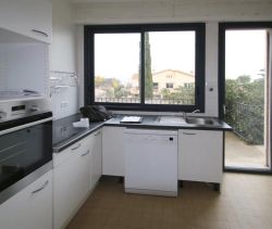 A louer MAISON  6 PIECES 197 M2 BORD DE MER MARTIGUES