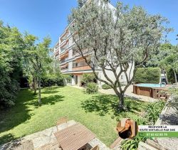A louer APPARTEMENT T3 80 M2 TERRASSE BORD DE MER SAINT LAURENT DU VAR
