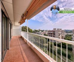 A louer APPARTEMENT T3 69 M2 TERRASSE BORD DE MER ANTIBES