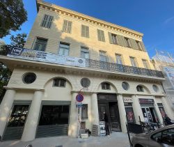 A louer APPARTEMENT T4 95 M2  NIMES