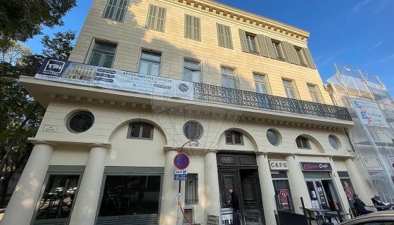 A louer APPARTEMENT T4 98 M2  NIMES