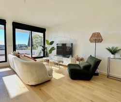 A louer PENTHOUSE T4 90 M2 TERRASSE VUE MER ANTIBES