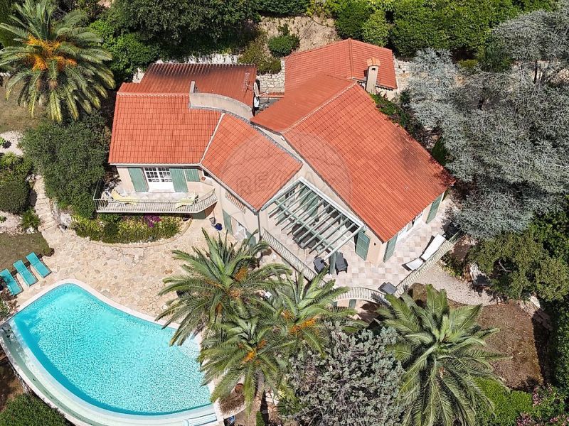 A louer MAISON  6 PIECES 185 M2 BORD DE MER THEOULE SUR MER