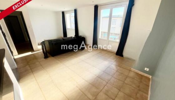 A louer APPARTEMENT T4 65 M2 BORD DE MER LA SEYNE SUR MER