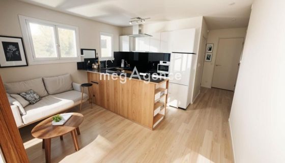 A louer APPARTEMENT T2 37 M2 BORD DE MER LA SEYNE SUR MER