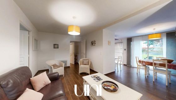 A louer APPARTEMENT T3 65 M2 TERRASSE BORD DE MER COLLEVILLE SUR MER