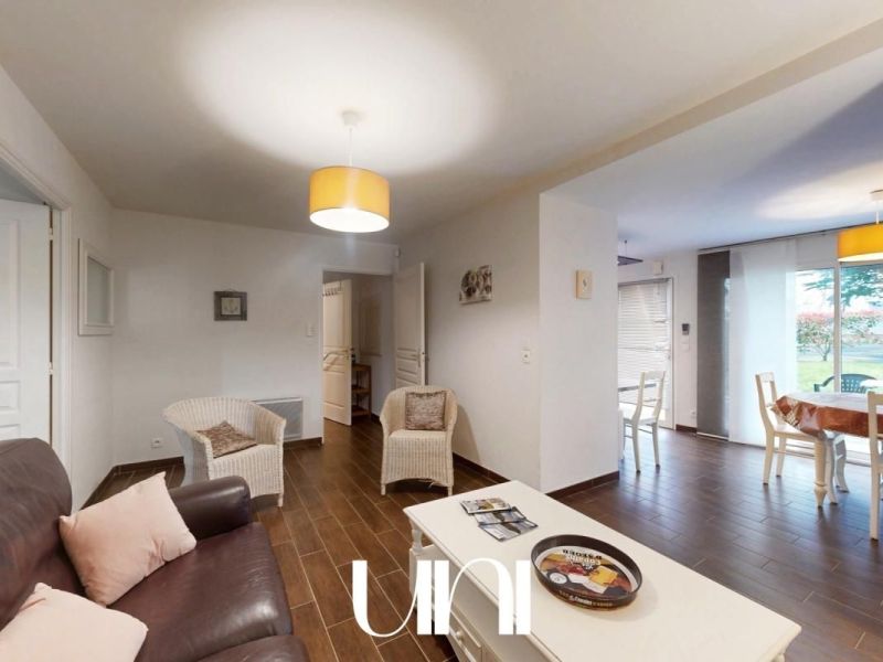 A louer APPARTEMENT T3 65 M2 TERRASSE BORD DE MER COLLEVILLE SUR MER