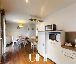 A louer APPARTEMENT T3 65 M2 TERRASSE BORD DE MER COLLEVILLE SUR MER