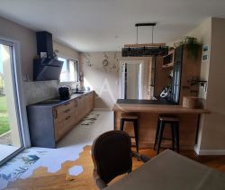 A vendre MAISON  6 PIECES 135 M2 BORD DE MER SAINT VINCENT SUR JARD