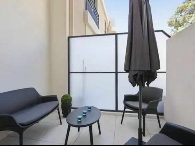 A louer APPARTEMENT T2 41 M2 TERRASSE PLAGE à PIED CANNES