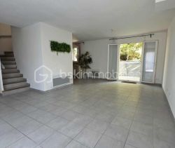 A louer MAISON  4 PIECES 83 M2 BORD DE MER VIDAUBAN