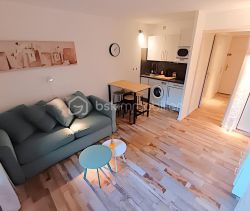 A louer STUDIO NEUF  23 M2 TERRASSE PLAGE à PIED SIX FOURS LES PLAGES