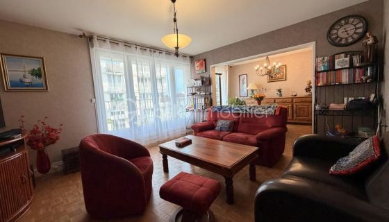 A louer APPARTEMENT T5 93 M2  CAEN