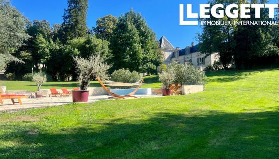 A louer LONGèRE  15 PIECES 428 M2  SAINT ANDRE ET APPELLES