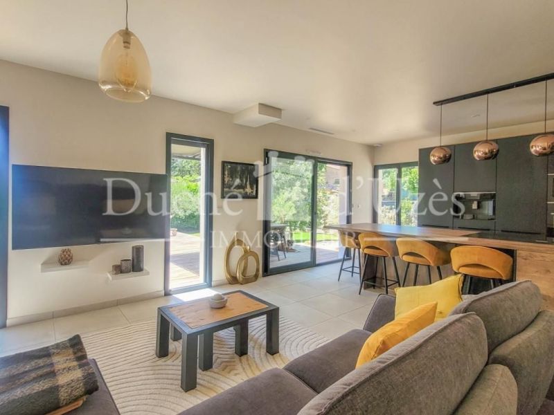 A louer MAISON  5 PIECES 133 M2  UZES