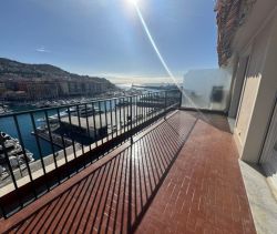 A louer APPARTEMENT DE PRESTIGE T2 58 M2 TERRASSE BORD DE MER NICE