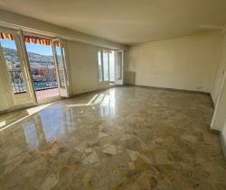 A louer APPARTEMENT DE PRESTIGE T2 58 M2 TERRASSE BORD DE MER NICE