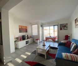 A louer APPARTEMENT T2 52 M2 PIEDS DANS L'EAU ROYAN