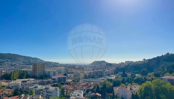 A louer APPARTEMENT T2 43 M2 BORD DE MER NICE